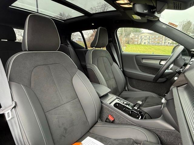 used 2025 Volvo XC40 car, priced at $33,554