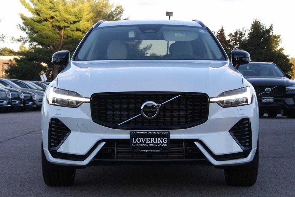 new 2025 Volvo XC60 Plug-In Hybrid car