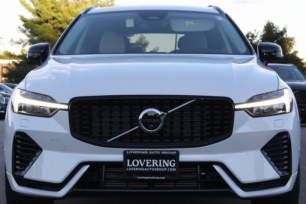 new 2025 Volvo XC60 Plug-In Hybrid car