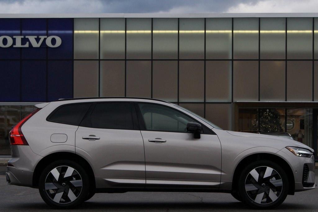 new 2025 Volvo XC60 Plug-In Hybrid car, priced at $64,735