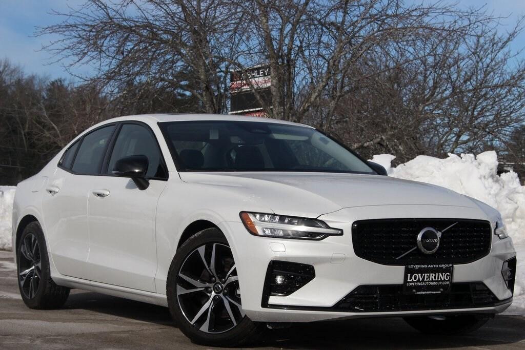 new 2025 Volvo S60 car