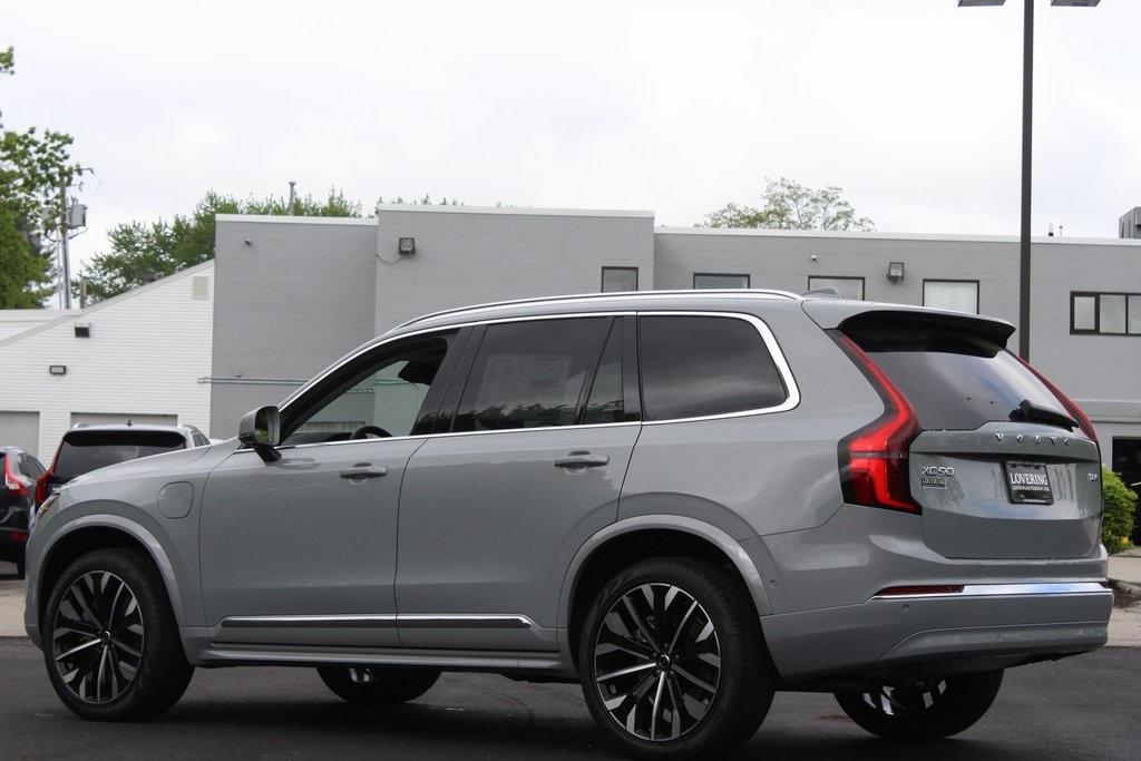 new 2025 Volvo XC90 Plug-In Hybrid car