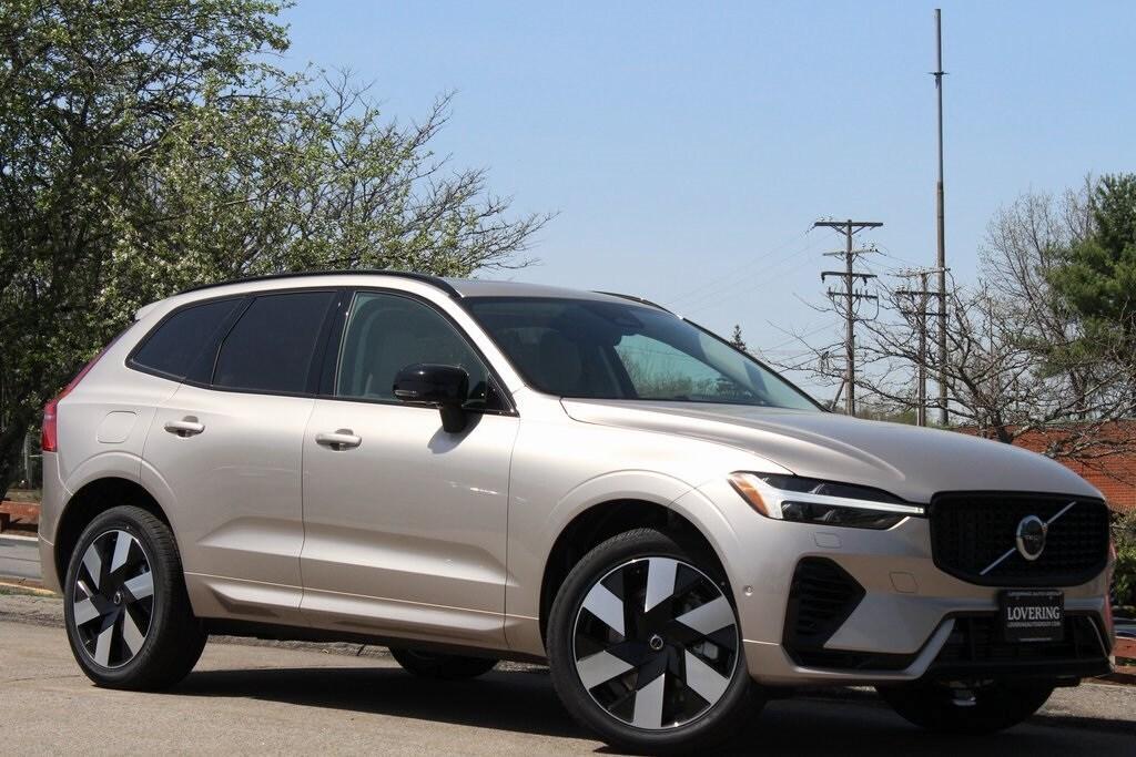 new 2025 Volvo XC60 Plug-In Hybrid car