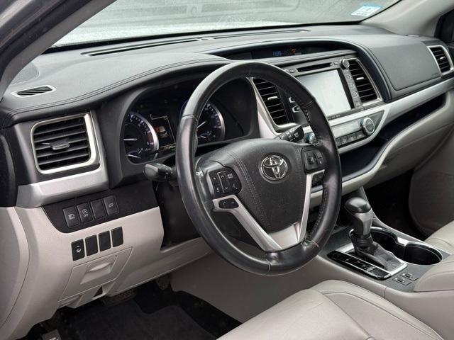 used 2018 Toyota Highlander car, priced at $22,477