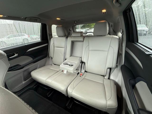 used 2018 Toyota Highlander car, priced at $22,477