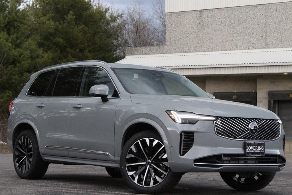 new 2025 Volvo XC90 Plug-In Hybrid car