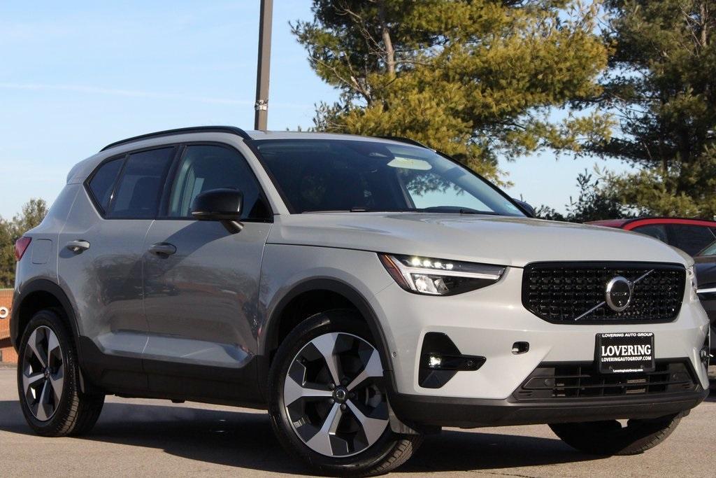 used 2024 Volvo XC40 car, priced at $35,360