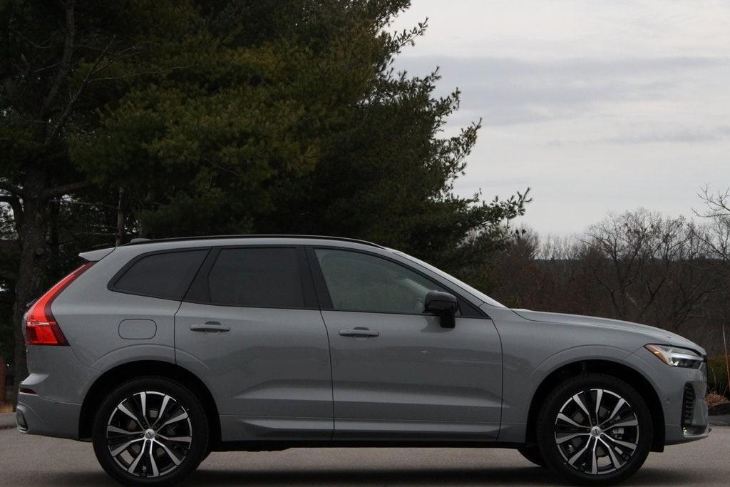 new 2025 Volvo XC60 car