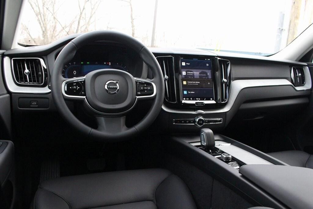 new 2025 Volvo XC60 car