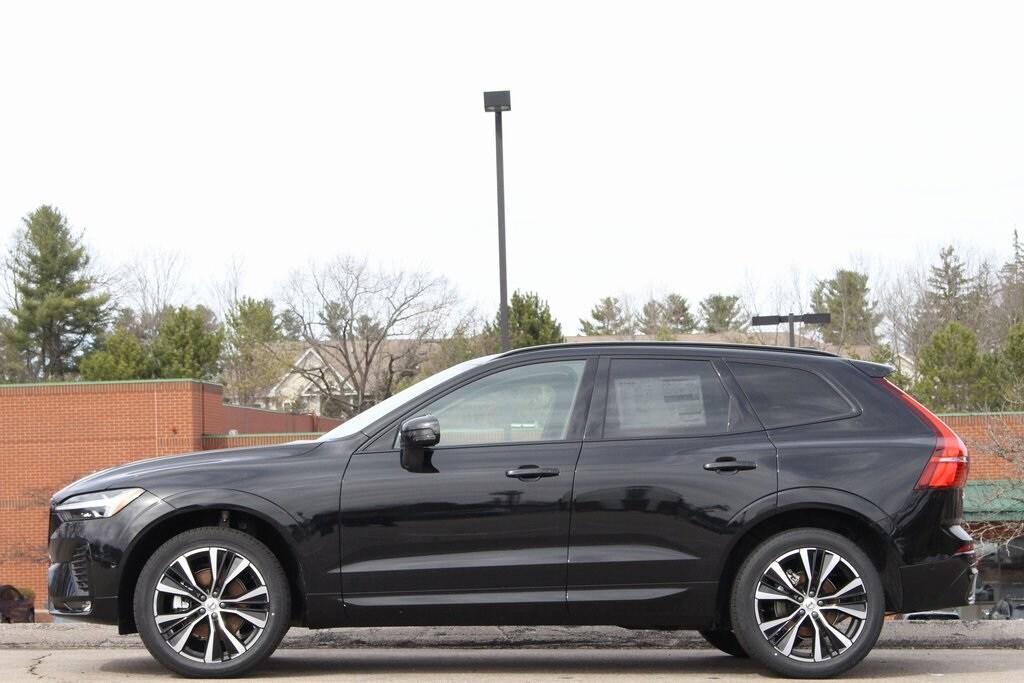 new 2025 Volvo XC60 car