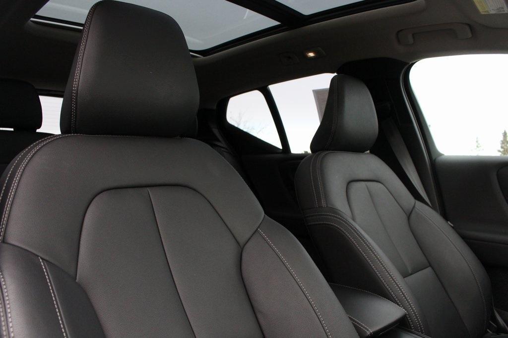 used 2024 Volvo XC40 car, priced at $32,372