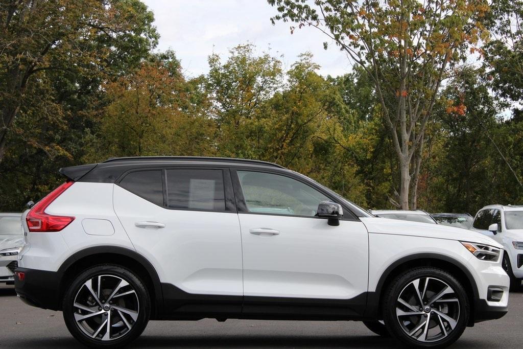 used 2021 Volvo XC40 car, priced at $30,977