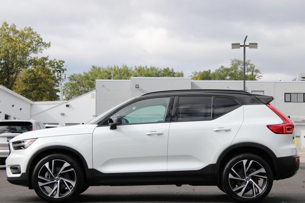used 2021 Volvo XC40 car, priced at $30,977