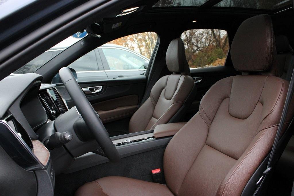 used 2022 Volvo XC60 Recharge Plug-In Hybrid car, priced at $28,665