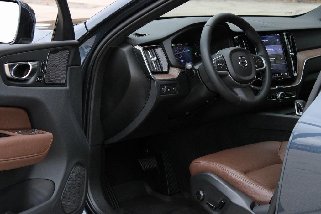 used 2022 Volvo XC60 Recharge Plug-In Hybrid car, priced at $28,665