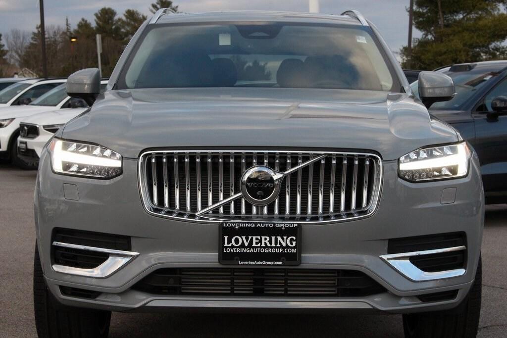 new 2025 Volvo XC90 Plug-In Hybrid car