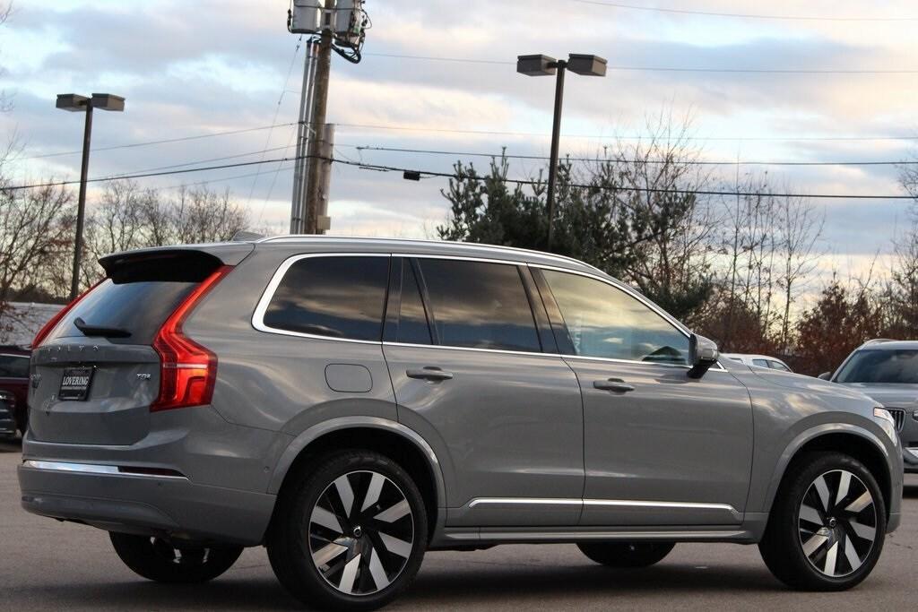 new 2025 Volvo XC90 Plug-In Hybrid car