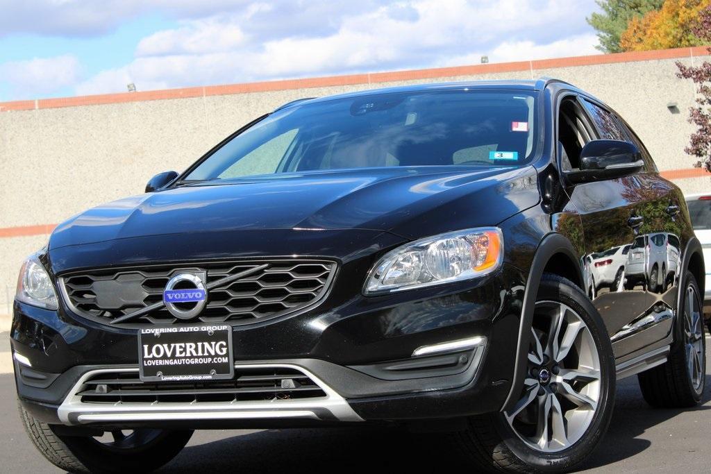 used 2018 Volvo V60 Cross Country car, priced at $17,888
