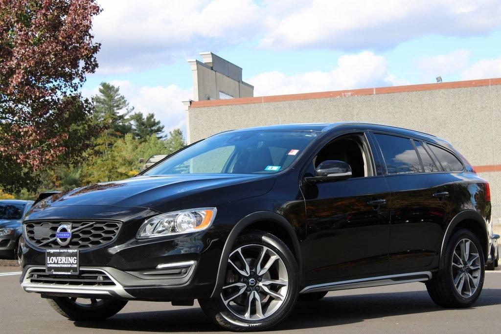 used 2018 Volvo V60 Cross Country car, priced at $17,888