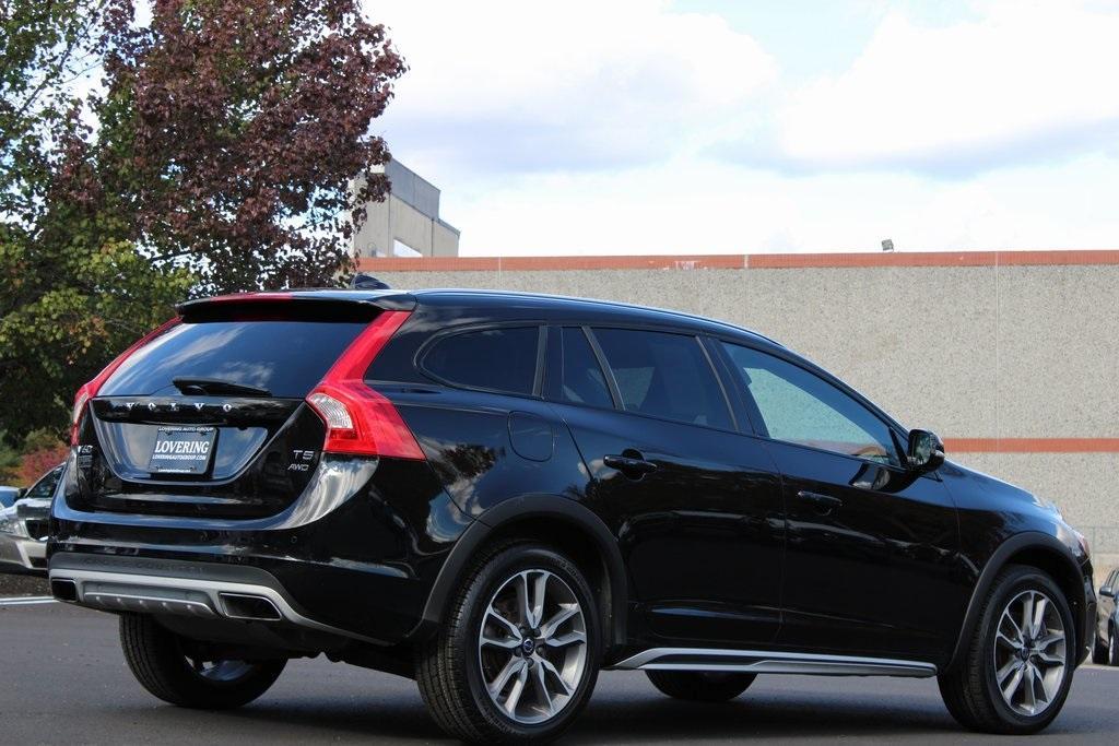 used 2018 Volvo V60 Cross Country car, priced at $17,888