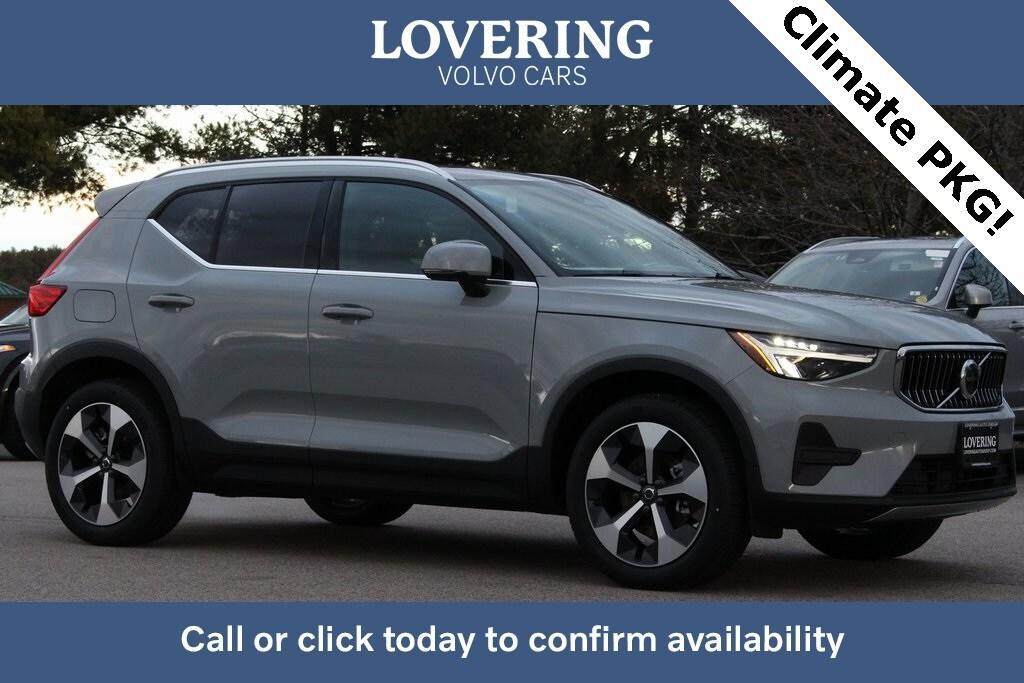 new 2025 Volvo XC40 car