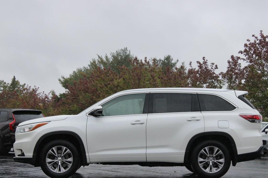 used 2015 Toyota Highlander car, priced at $15,977