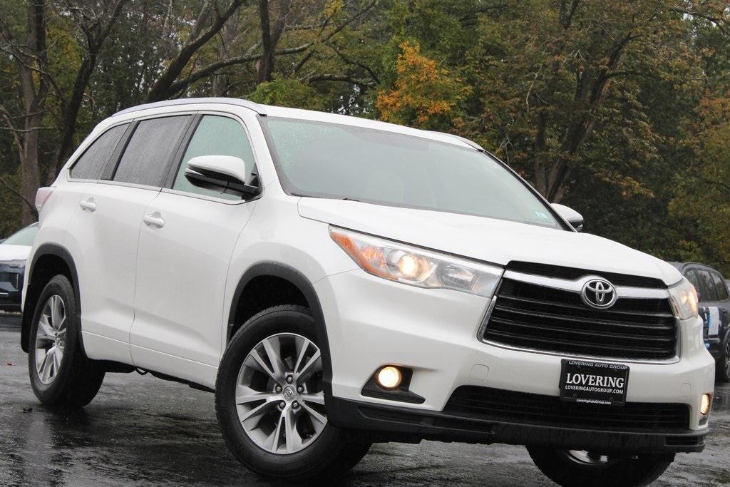 used 2015 Toyota Highlander car, priced at $15,977