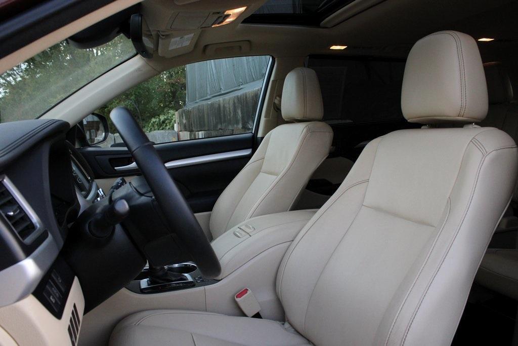used 2017 Toyota Highlander car, priced at $19,477