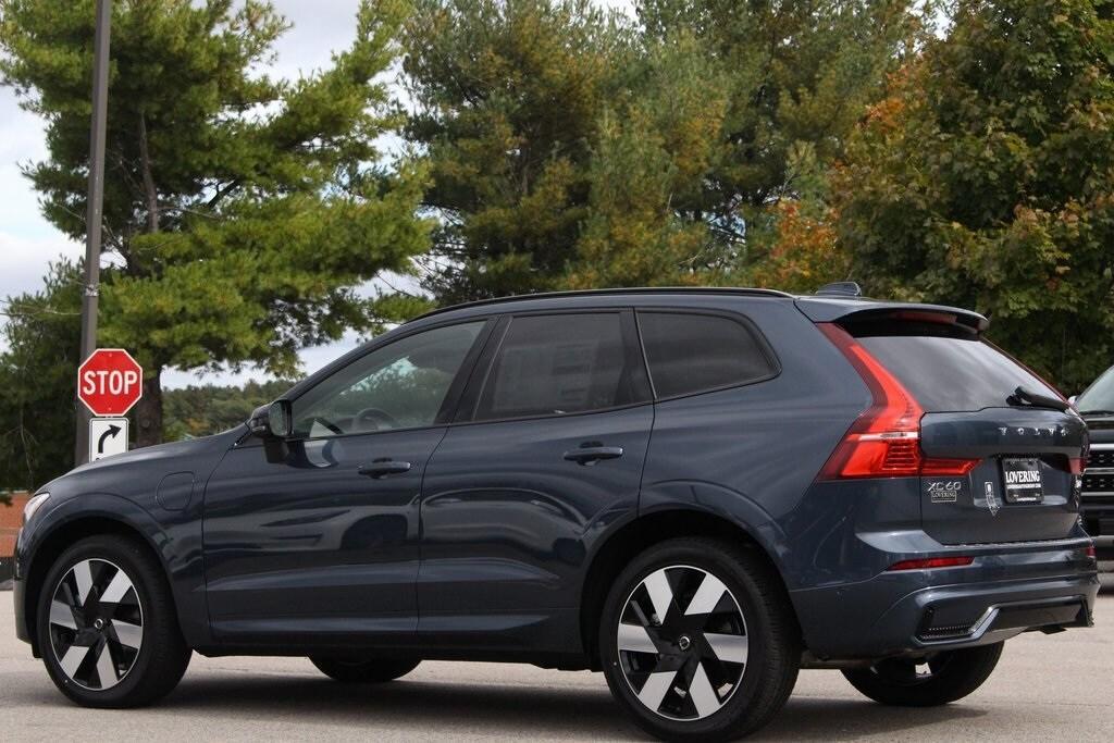 new 2025 Volvo XC60 Plug-In Hybrid car