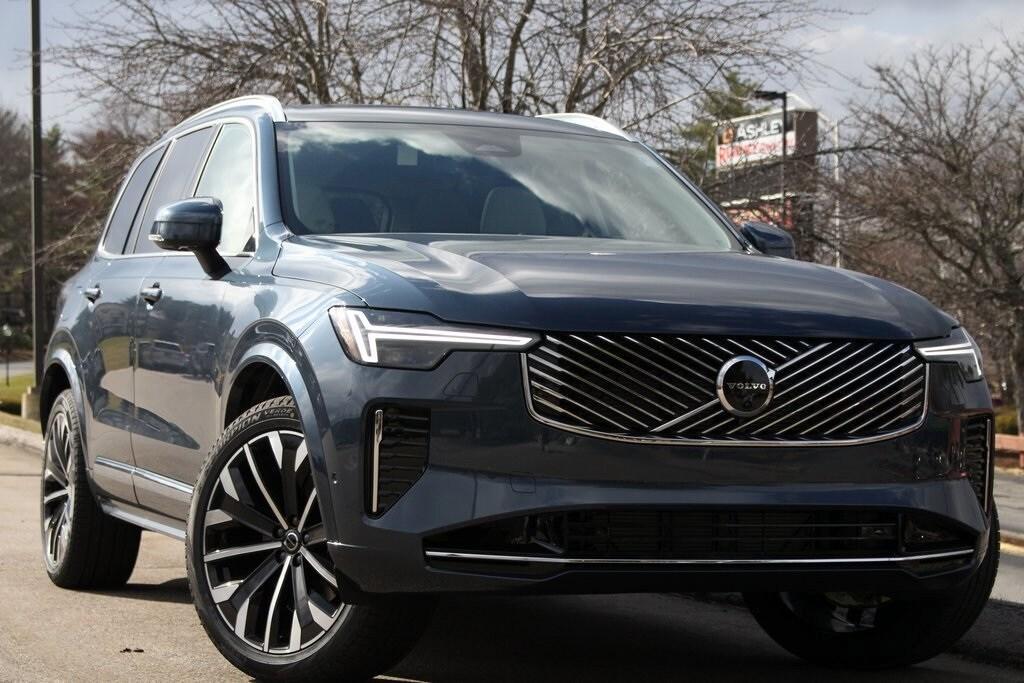 new 2025 Volvo XC90 car, priced at $75,855