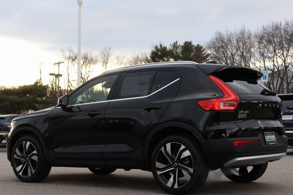 new 2025 Volvo XC40 car