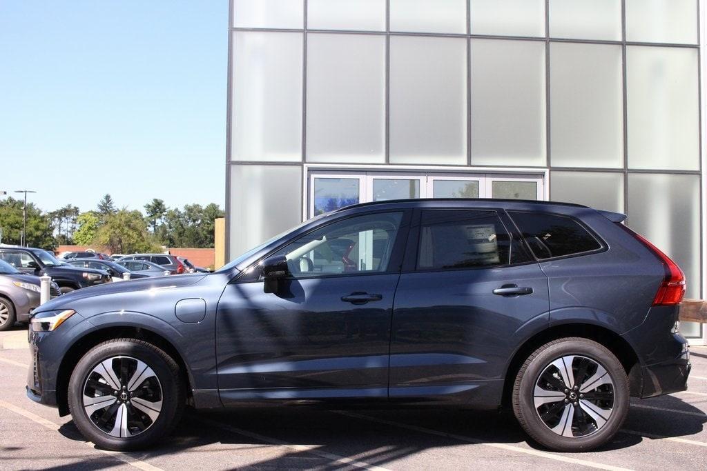 new 2025 Volvo XC60 Plug-In Hybrid car, priced at $62,075