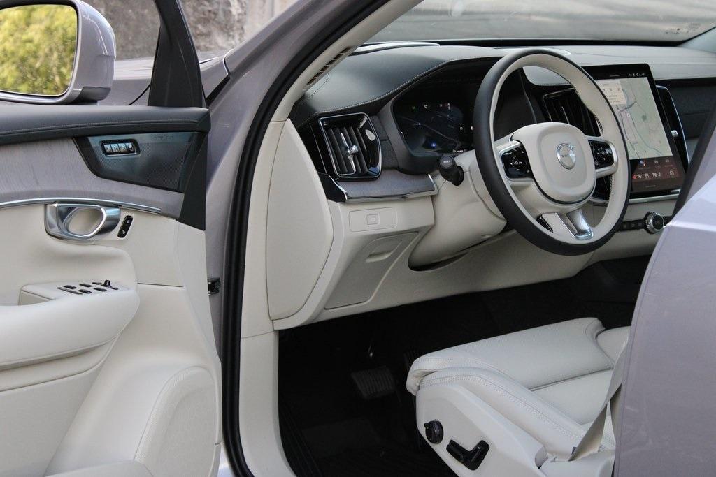 new 2026 Volvo XC90 car, priced at $75,155
