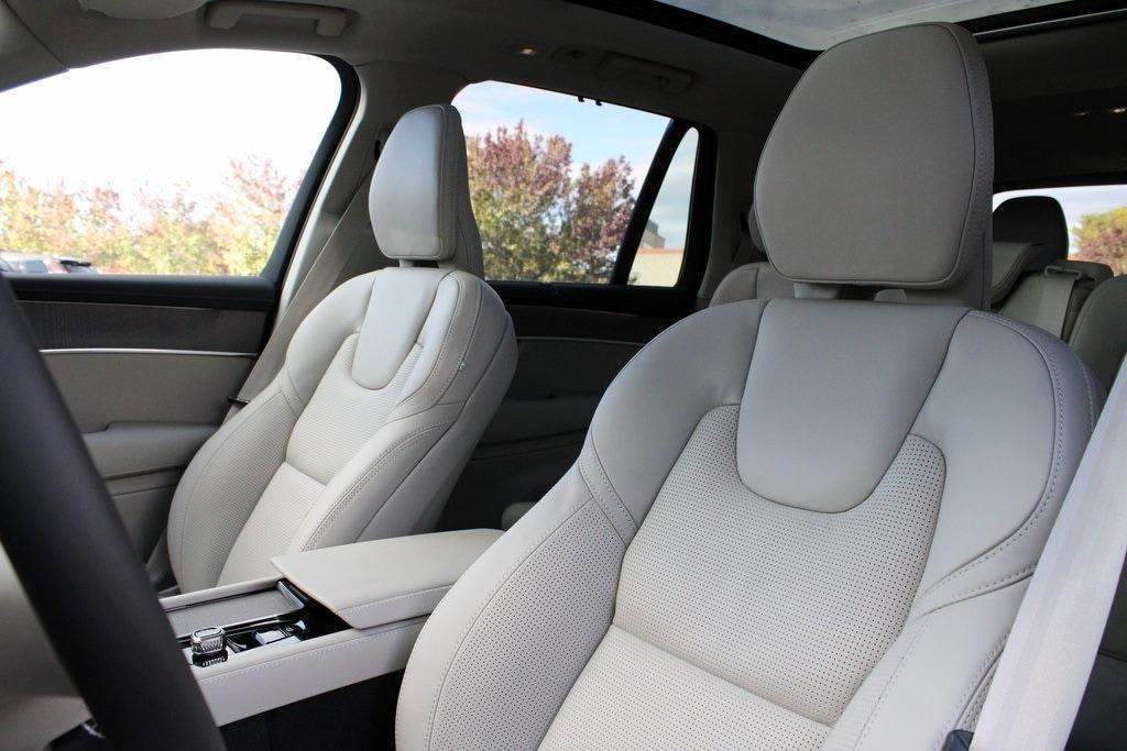 new 2026 Volvo XC90 car, priced at $75,155