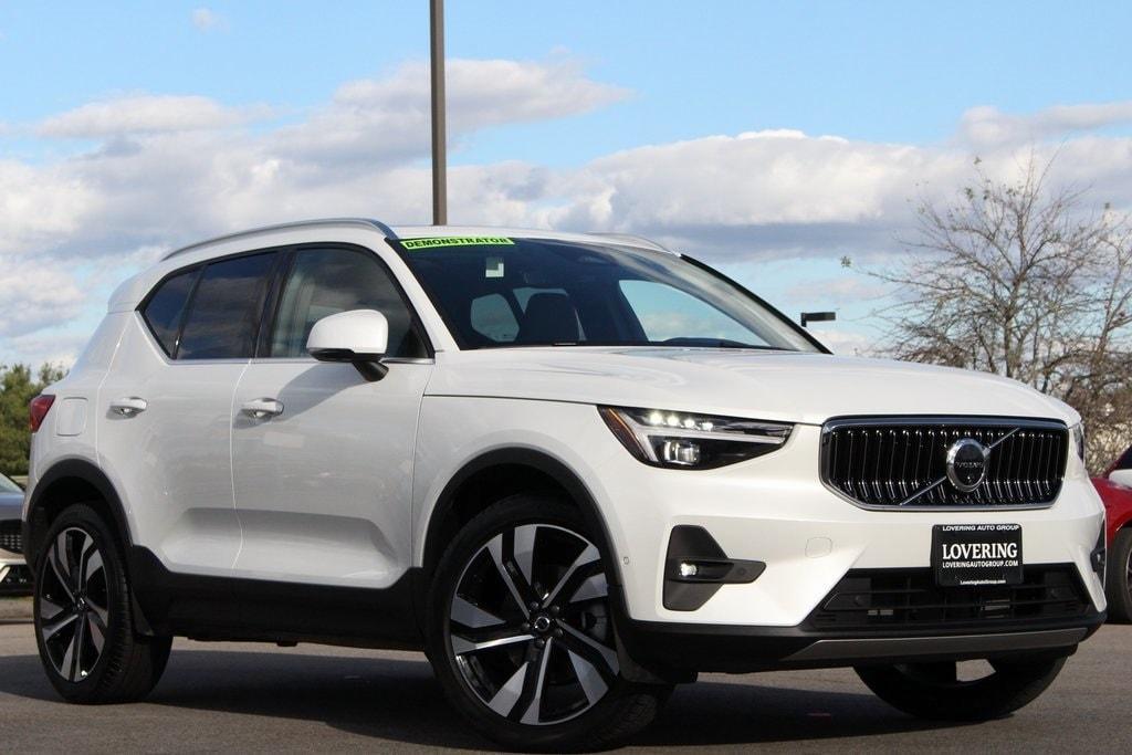 new 2025 Volvo XC40 car, priced at $49,540