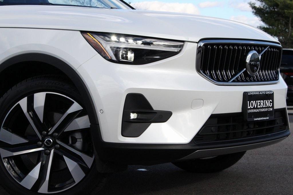 new 2025 Volvo XC40 car, priced at $49,540