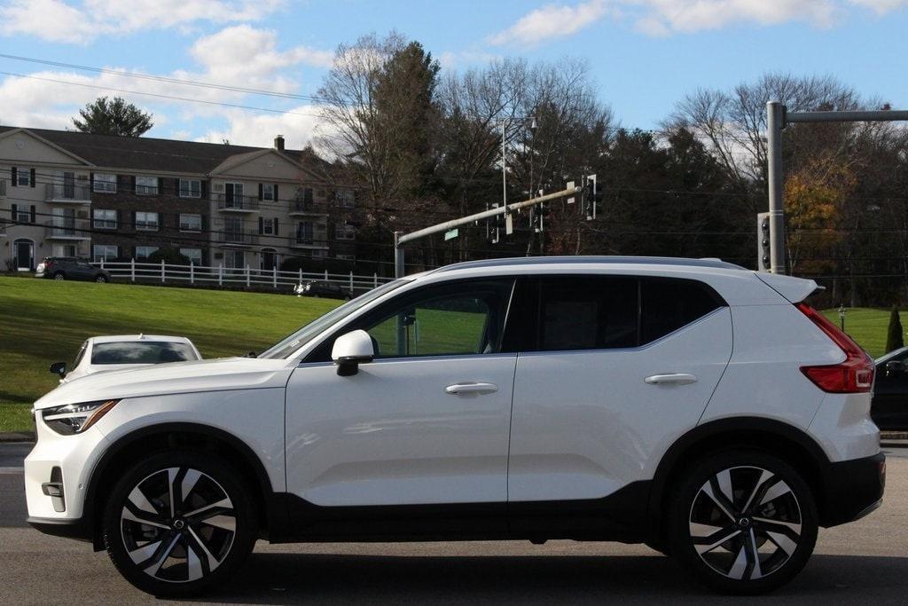 new 2025 Volvo XC40 car, priced at $49,540