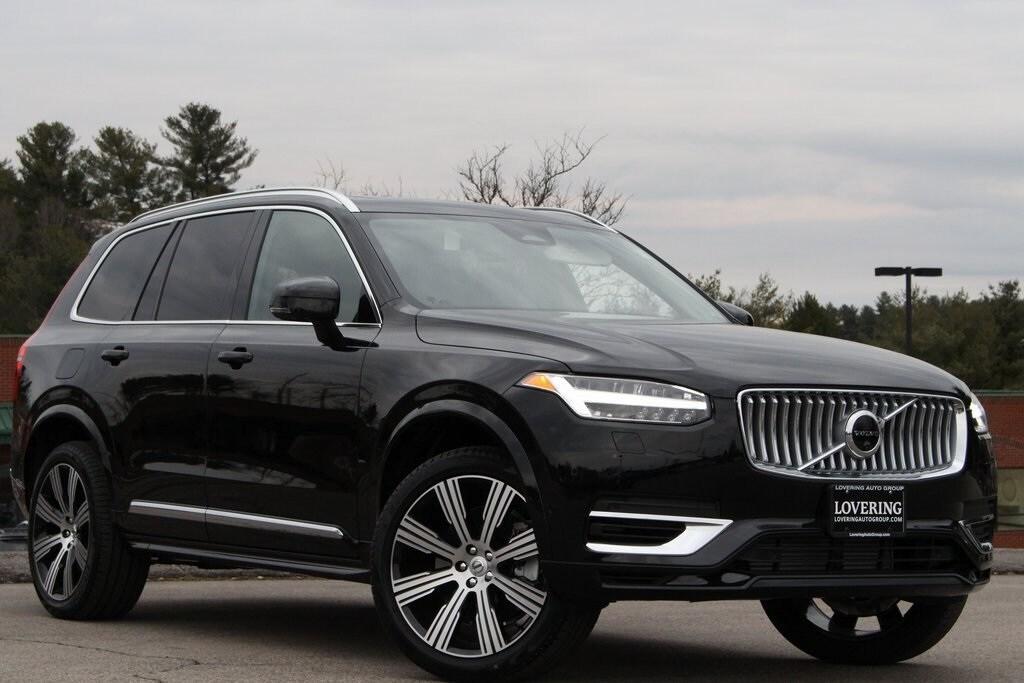 new 2025 Volvo XC90 Plug-In Hybrid car