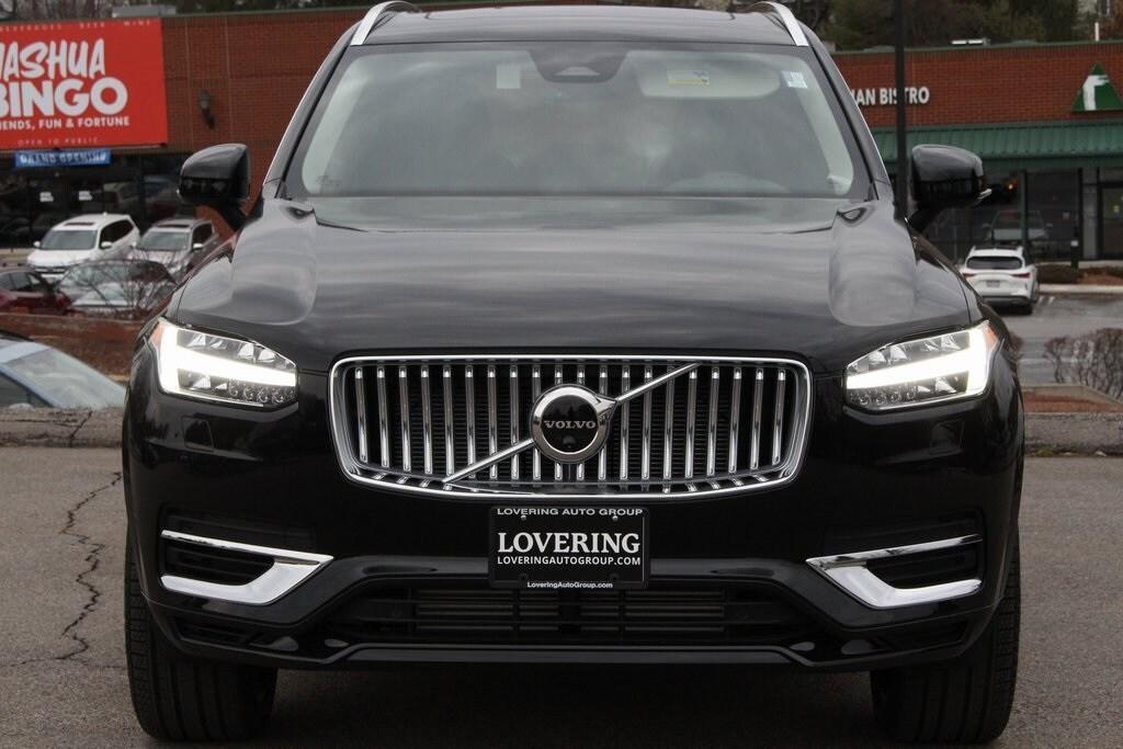 new 2025 Volvo XC90 Plug-In Hybrid car