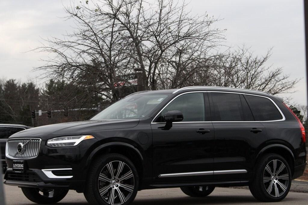 new 2025 Volvo XC90 Plug-In Hybrid car