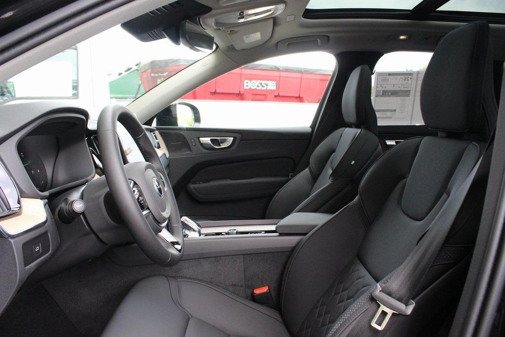 new 2026 Volvo XC60 car, priced at $59,050
