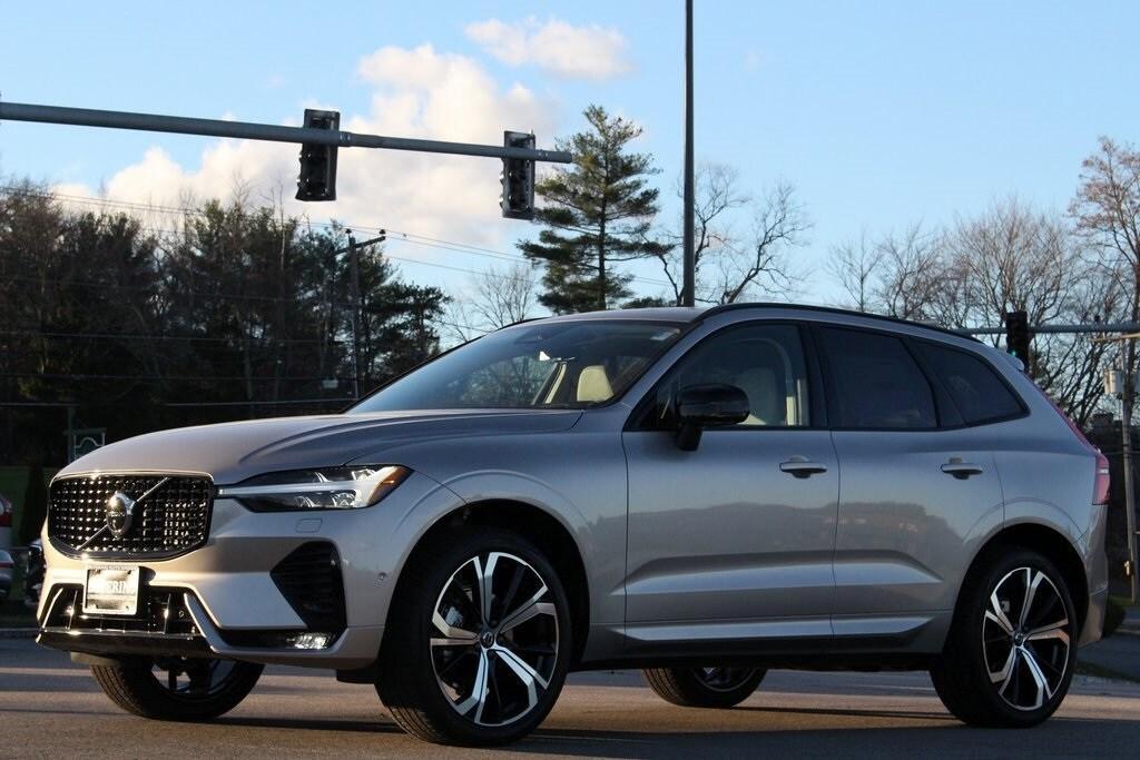 new 2025 Volvo XC60 car