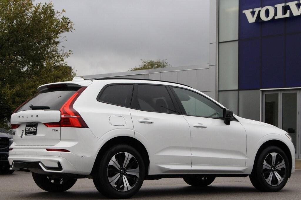 new 2025 Volvo XC60 Plug-In Hybrid car