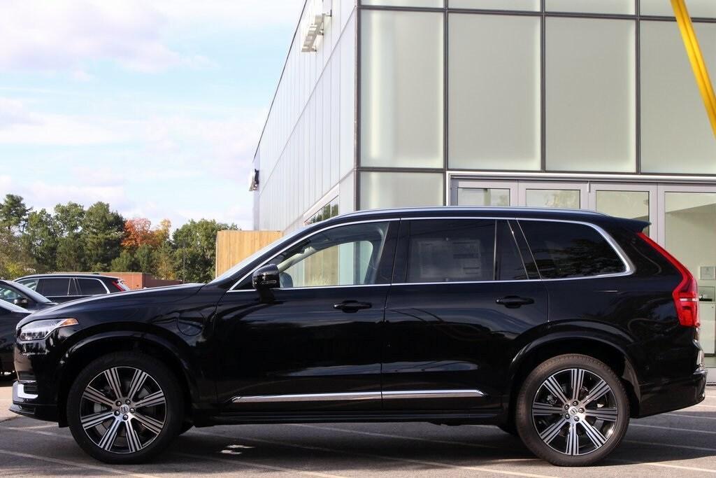 new 2025 Volvo XC90 Plug-In Hybrid car