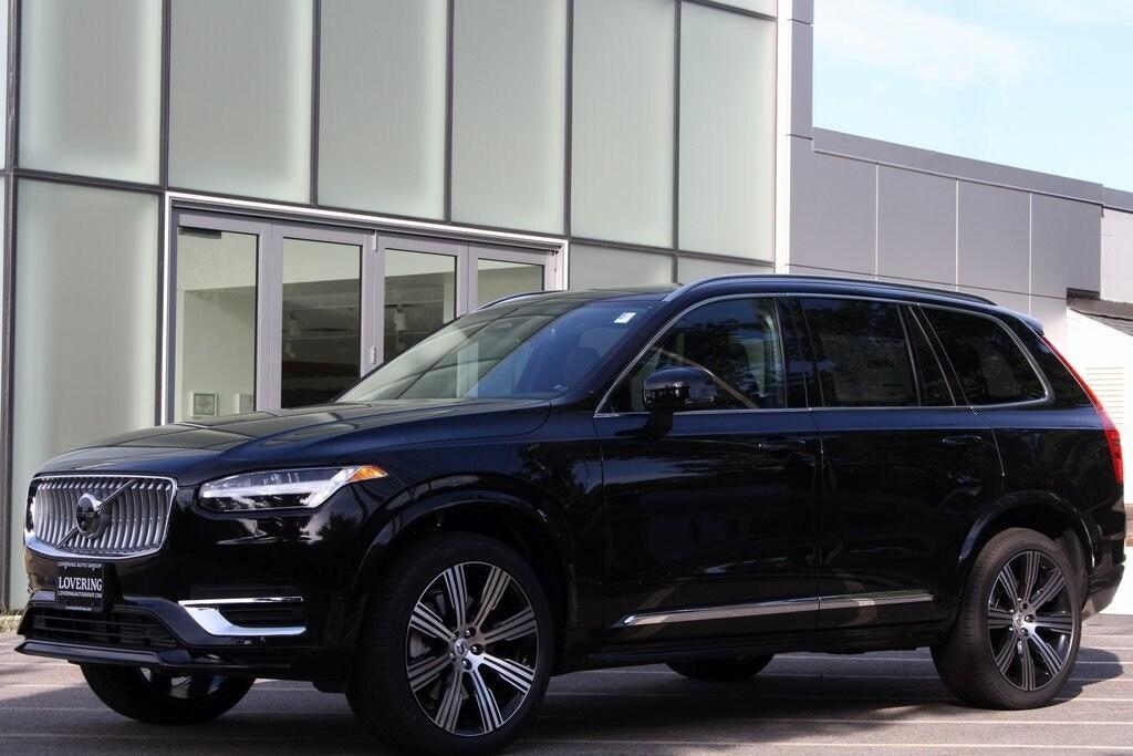 new 2025 Volvo XC90 Plug-In Hybrid car