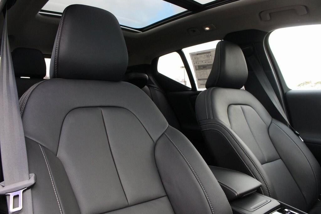 new 2025 Volvo XC40 car, priced at $51,215