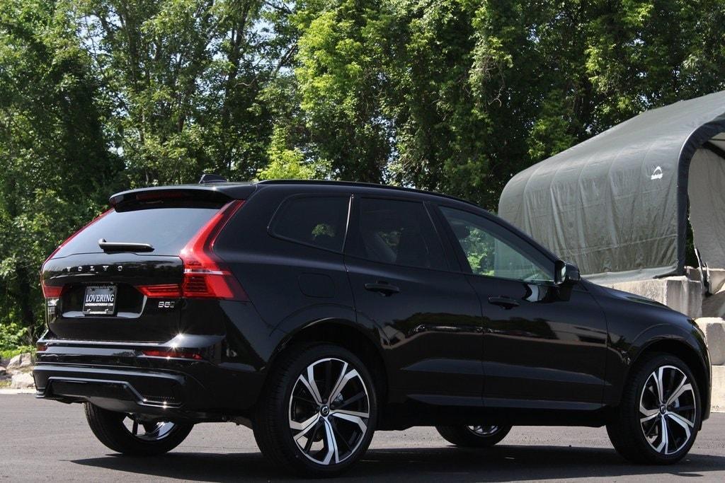 new 2025 Volvo XC60 car, priced at $60,660
