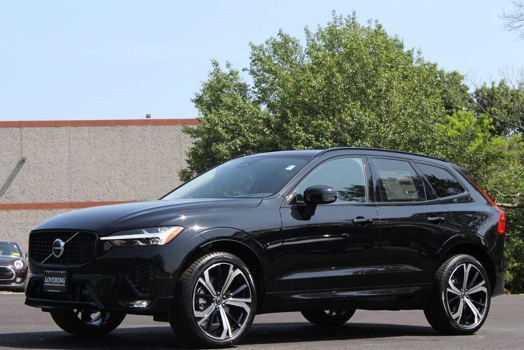 new 2025 Volvo XC60 car, priced at $60,660