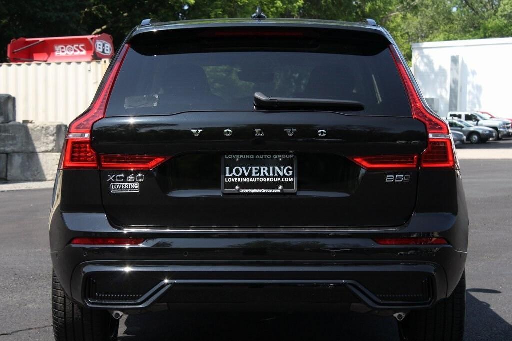 new 2025 Volvo XC60 car, priced at $60,660