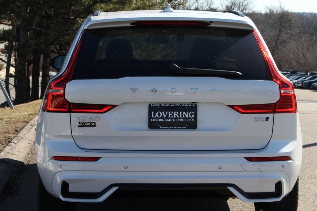 new 2025 Volvo XC60 car